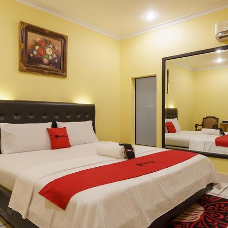 Reddoorz Plus Near Ancol Jakarta Exterior photo