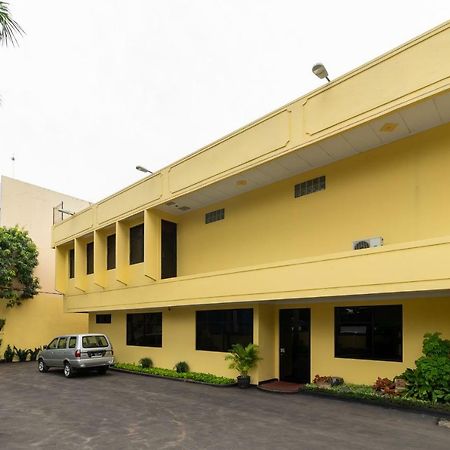 Reddoorz Plus Near Ancol Jakarta Exterior photo