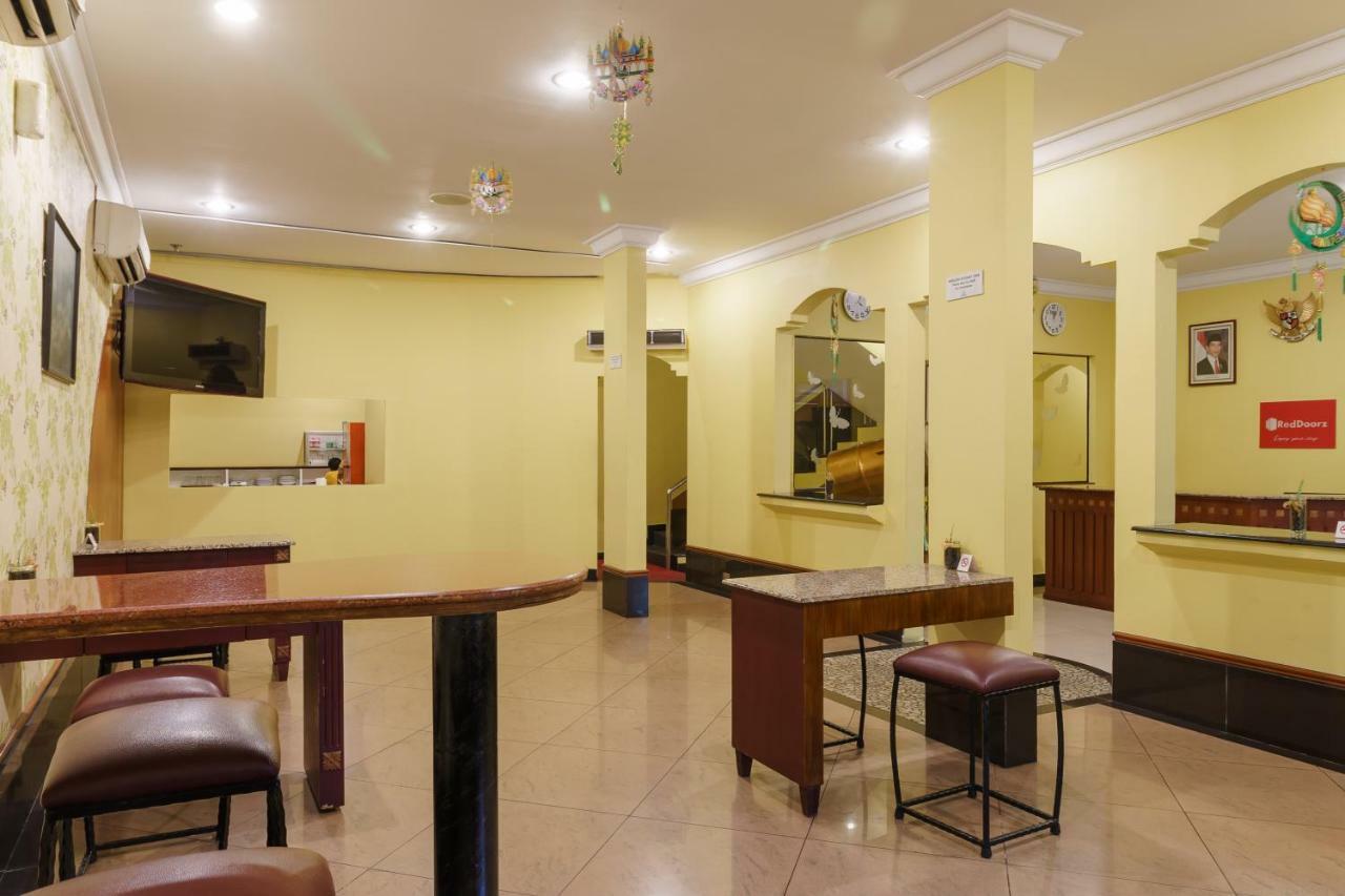 Reddoorz Plus Near Ancol Jakarta Exterior photo