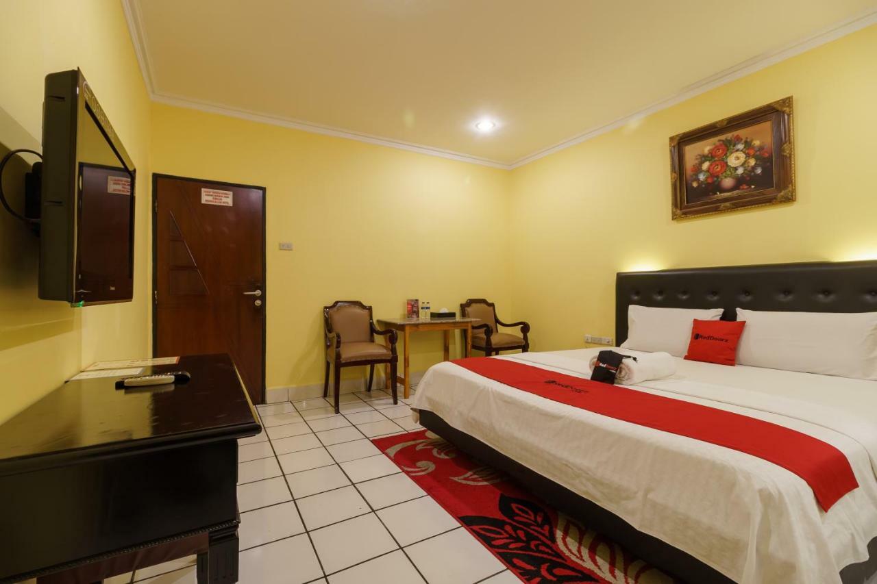Reddoorz Plus Near Ancol Jakarta Exterior photo