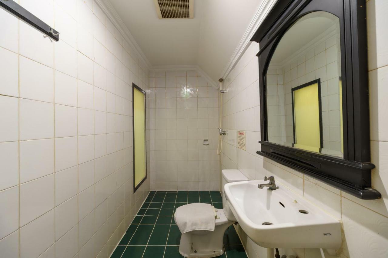 Reddoorz Plus Near Ancol Jakarta Exterior photo